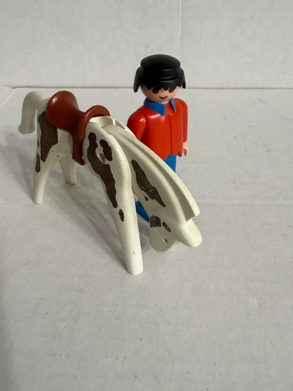 Playmobil Lot Of 2 Vintage Figures Geobra Horse White Character Black Hair Red v